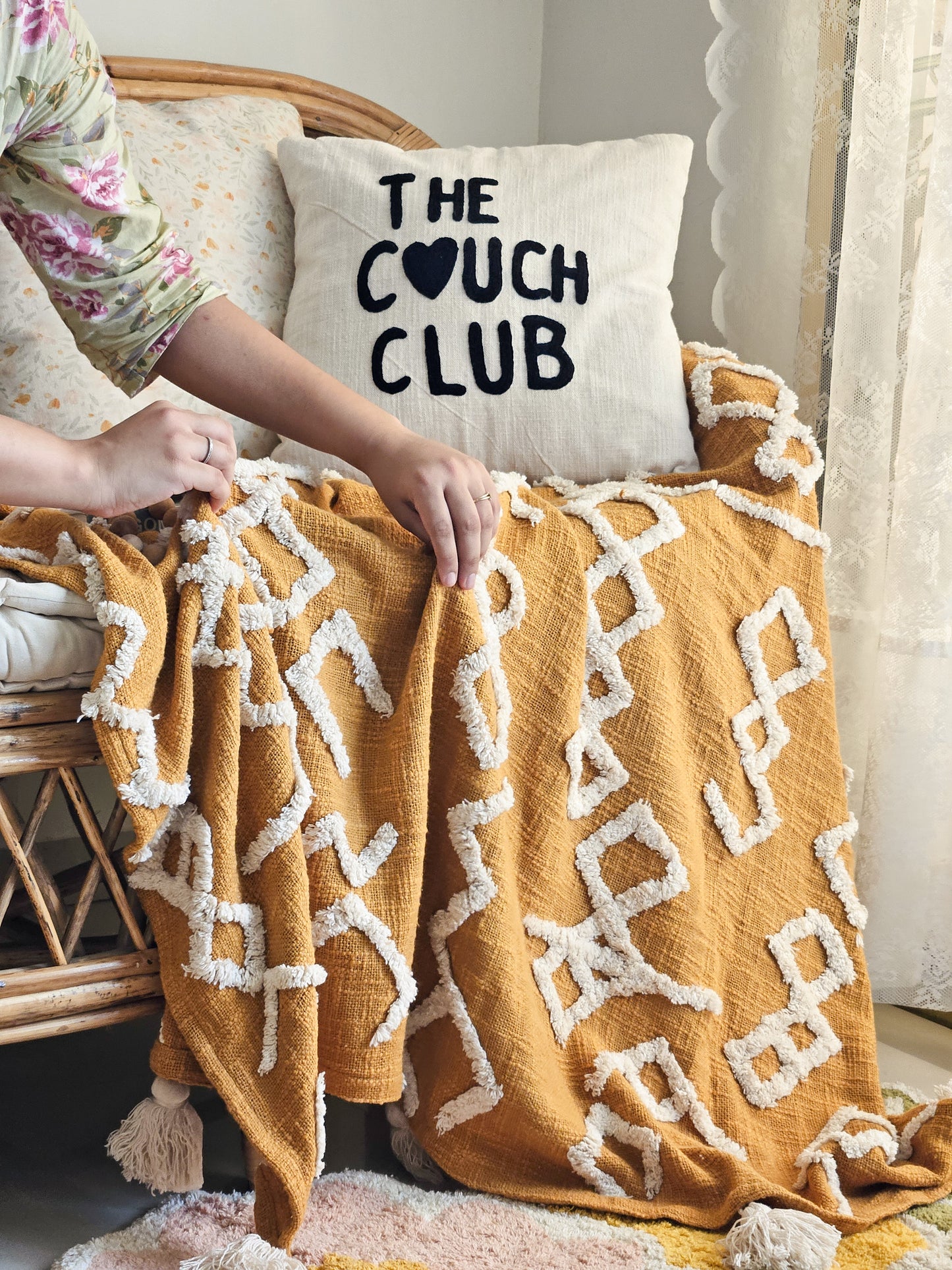 Mellow Mustard Throw