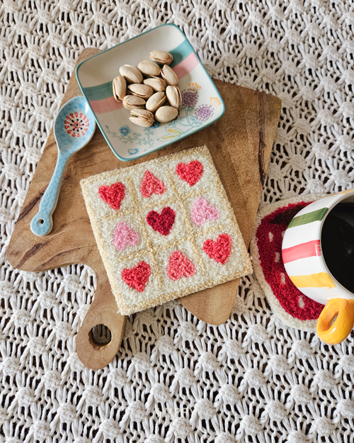 X & O Mug Rug