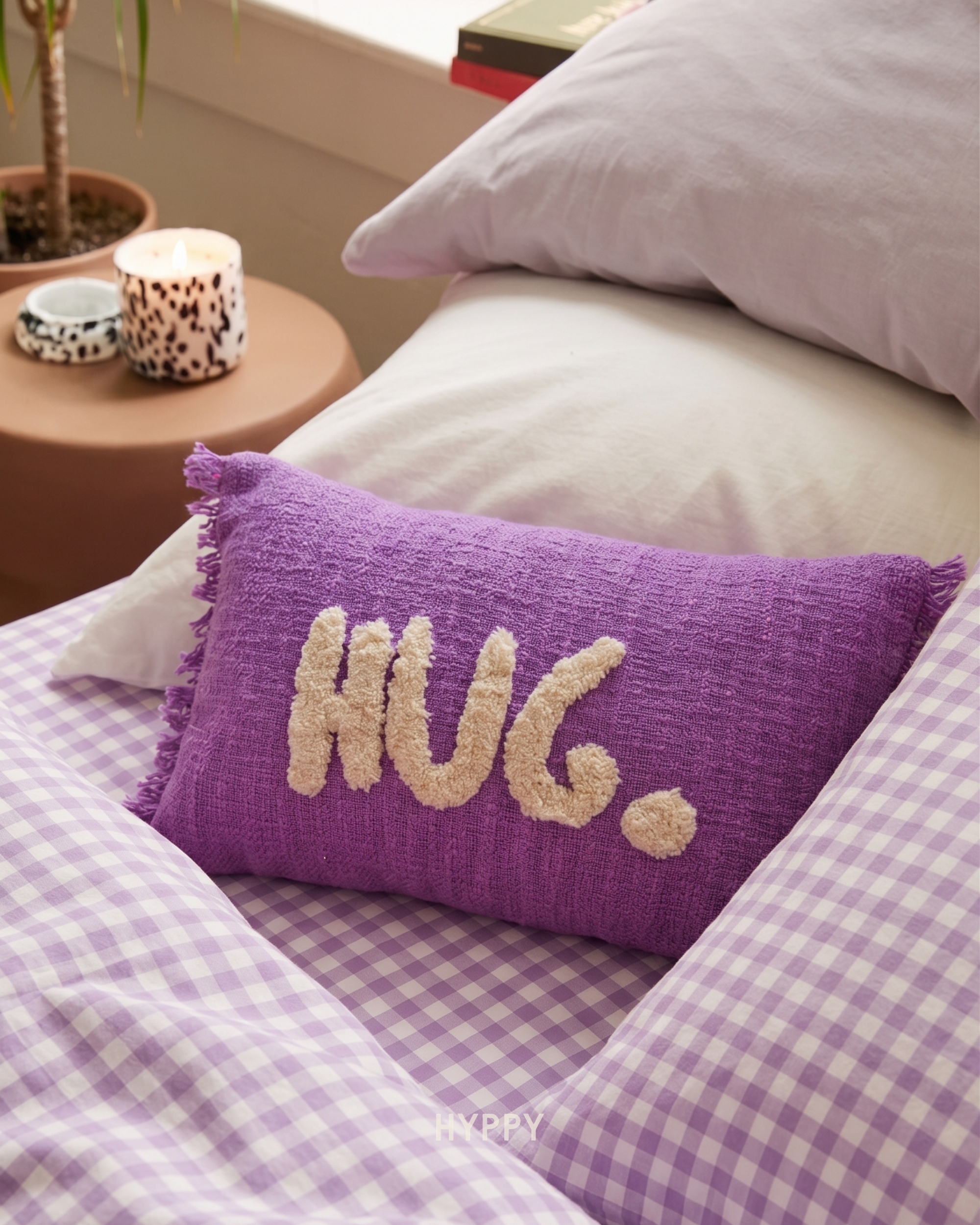 Hug Me Tufted Cushion Cover
