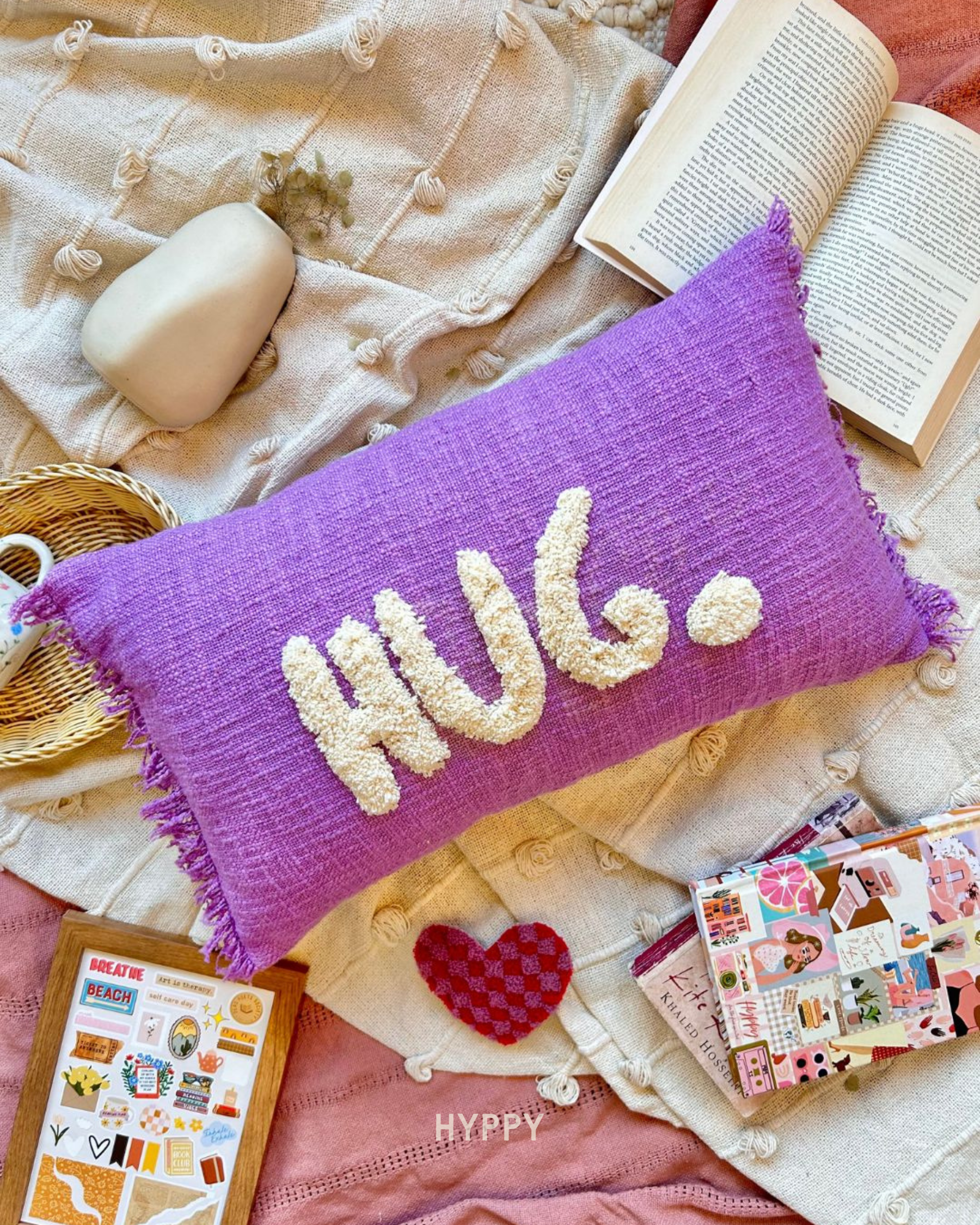 Hug Me Tufted Cushion Cover
