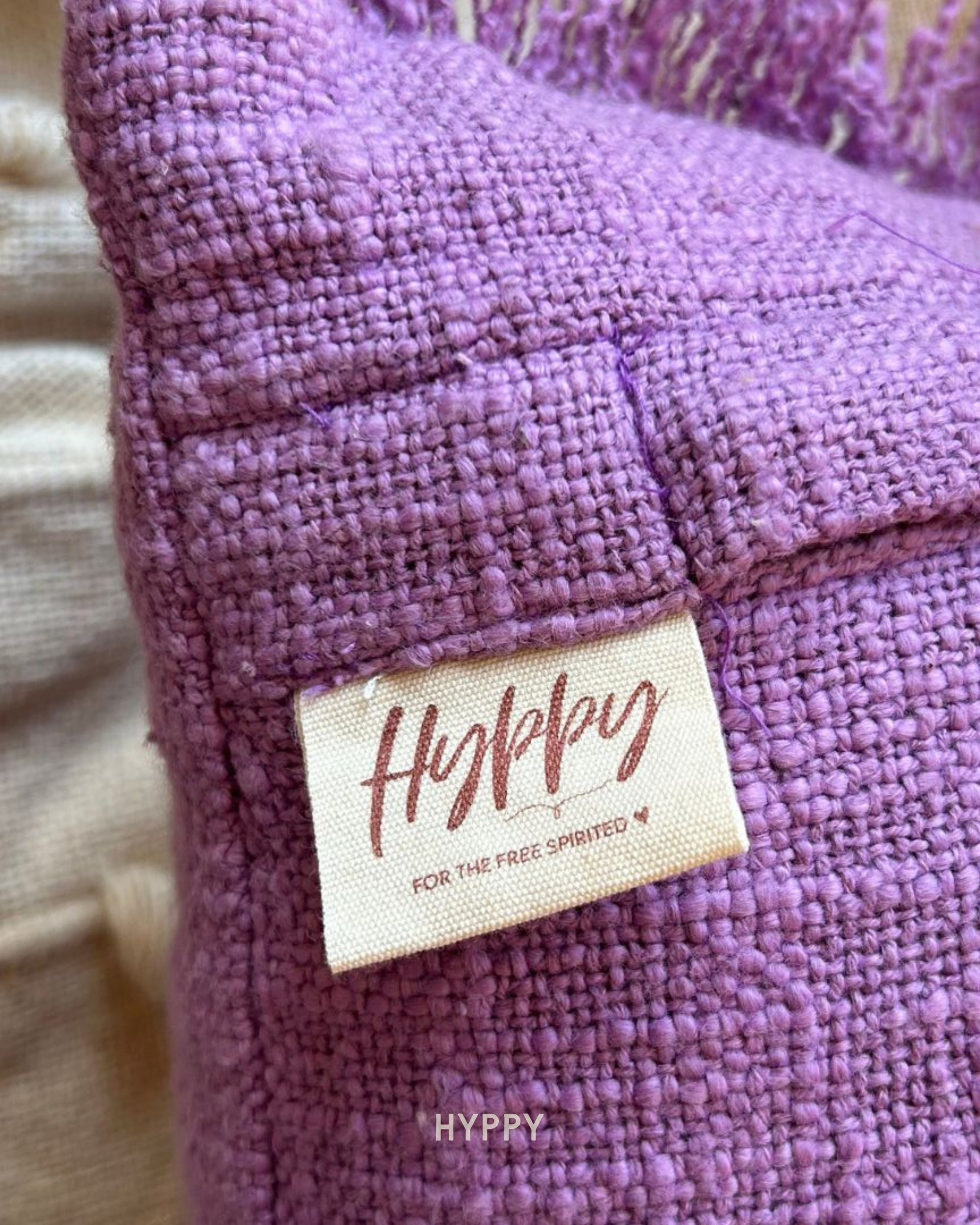 Hug Me Tufted Cushion Cover