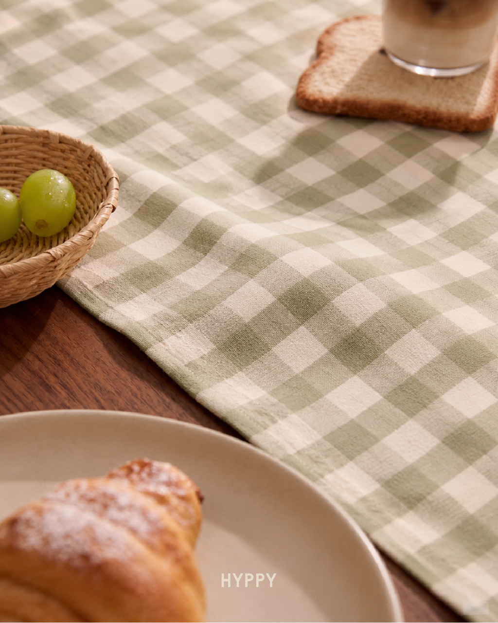 Lush Gingham Table Runner