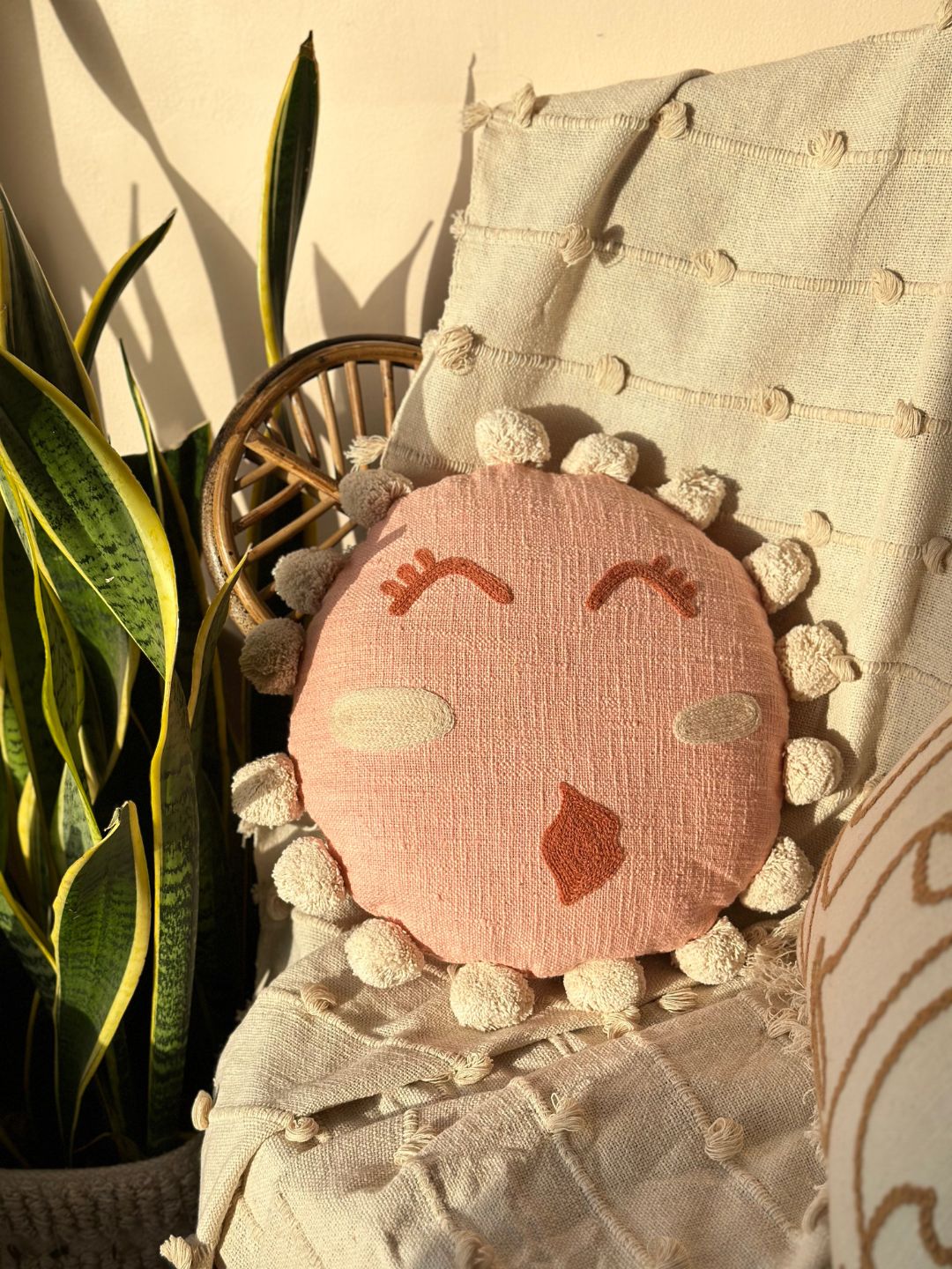 Pout Pillow Cover