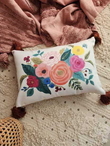 Zenia Illustrated Pillow Hyppy.in